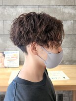 ニアウ 伊勢崎連取店(Niau)&nbsp;刈り上げ前下りセンターパートツイストスパイラルパーマメンズ