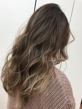 ベラバイブルーム(BELLA by Blume) ハイライトグラデーションのレイヤースタイル