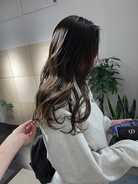 ニュア(neua) オリーブベージュ*【奈良/橿原神宮前】