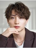 韓国ヘアニュアンスコンマバングセンターパートフェザーパーマ