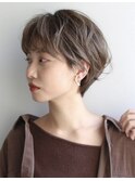 ミルクティーアッシュ　レイヤーカット　丸みボブ