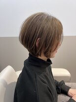 ソエル(Soell)&nbsp;神戸三宮 脱白髪染め ショートボブ 白髪ぼかし ヘーゼルブラウン