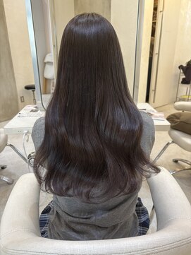 アナ ラーナ(Anna Lanna) ラベンダーグレージュ、ダークグレージュ、レイヤーカット