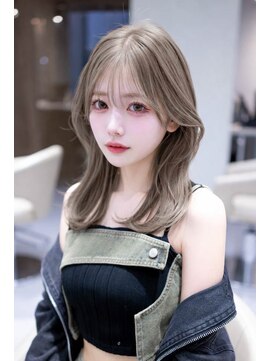 エルサ ザ リープ(ELSA the leap) 【ブリーチカラー/ダブルカラー】レイヤーカット/ミルクティー