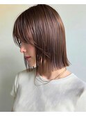 切りっぱなし長め外ハネボブ艶暗髪シースルーバング