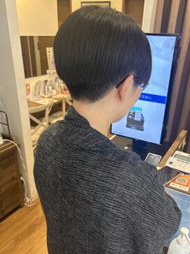 ビーバイシージャストビューティー(B by C just beauty) 刈り上げマッシュ ショート女子