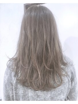 ヘアーアンドアトリエ マール(Hair&Atelier Marl) 【Marl外国人風カラー】ミルクティーベージュのセミディスタイル
