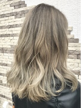 ヘアーアンドライフミルコ(miRuko) ミルコホワイトベージュ