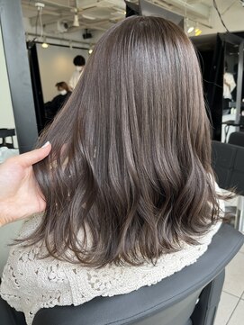 アクアオモテサンドウ(ACQUA omotesando) ▲ミルクティーグレージュ艶カラーくすみカラーロブヘア