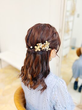 ウッドベル 東京駅前店(W’d BELL) ハーフアップ