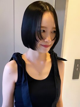 シーン(SCENE) ミニボブ　艶感　センターパート　レイヤー【天神/今泉】