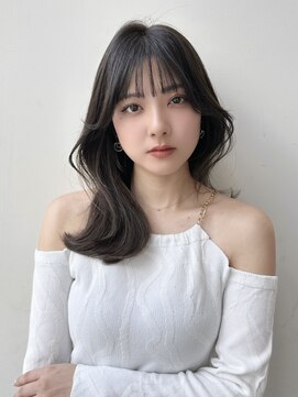バイオレット ナゴヤ(Violet Nagoya) ミディアムヘア韓国ヘアくびれヘア顔周りカットシースルーバング
