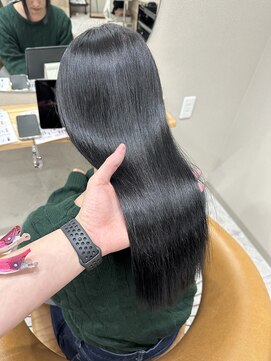 シカ 神戸三宮元町店(Cica) 神戸　三ノ宮　元町　髪質改善　  ブルーブラック　透明感カラー