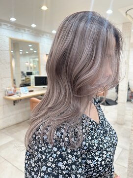 ティンク 横須賀中央(Tink) シルバーグレージュ◎