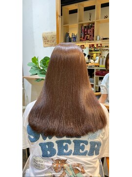 ヨンセンチメートルヒロサカ(4cm HIROSAKA) 艶髪ブラウン