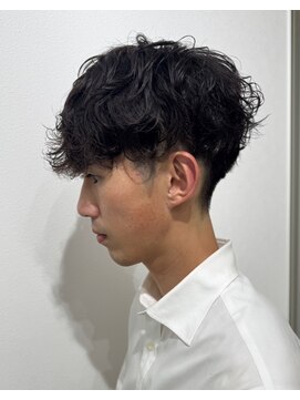 ビビバイベル(BiVi by BHEL) 桑名メンズパーマフェザーパーマフェザーショートコンマヘア韓国