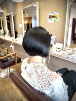 ヘアーメイクロージー 八軒店 (HAIR MAKE ROSY)&nbsp;大人ショートステップボーンカット髪質改善ストレート