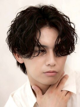 ルーシー 名古屋栄(LUCEY) センターパートニュアンスパーマフェザーパーマ波巻きパーマ