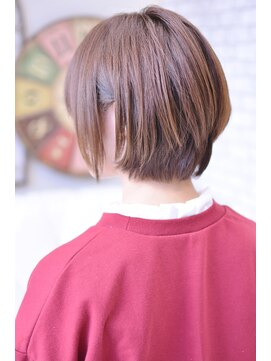 メイズ(MAZE) 【メイズ東中野・鍛原志行】丸みのある小顔ショート