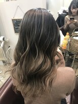 カルマ(KARMA)&nbsp;【滝担当】シルバーグレイベージュ