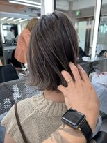 イキ 表参道(iki omotesando)&nbsp;モード/無造作ウェーブ/大人ガーリー[表参道駅]