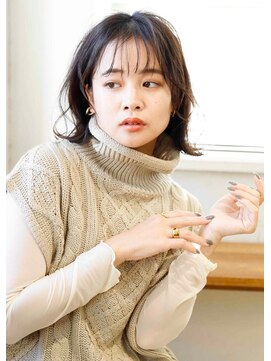 アムネシア たまプラーザ(AMNESIA) ふんわりミディアム/ツヤ髪スタイル/小顔ヘア