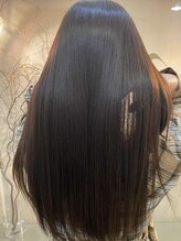 ククラ ヘアーデザイン バイ モーレ クオン(CuCuLa Hair design by molle × xuon)