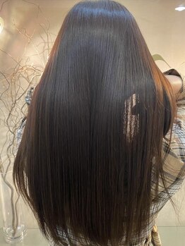 ククラ ヘアーデザイン バイ モーレ クオン(CuCuLa Hair design by molle × xuon)の写真/あきらめかけた髪 [CuCuLa] に任せてみませんか?独自開発こだわりの髪質改善技術で内側から潤う髪へ