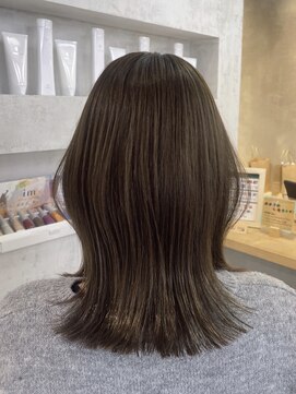 リコ(Lico) 切りっぱなしくびれヘア オリーブグレージュ