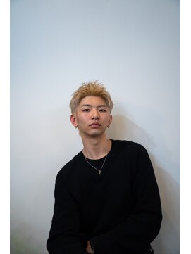 プラスヘアー(plus HAIR) 《出島》　抜きっぱスパイキーショート