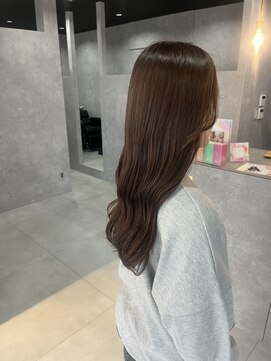 リル(LiLu) 大人可愛い巻き髪スタイル