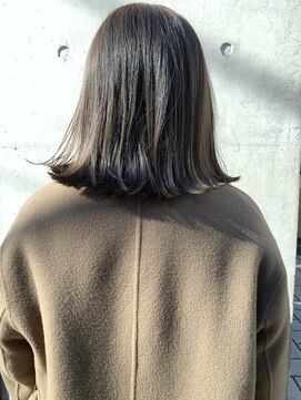 グロウ 丸の内(GLOW) グレージュカラーオリーブカラーレイヤーカット韓国甲府美容室