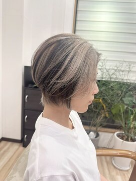 リードヘアーバイバンプ(Lead Hair by vamp) デザインカラーショート