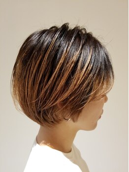 スタンド(STAND)の写真/あなたの魅力を最大限に引き出すカラーを提案してくれる！ダメージレスで艶やかな仕上がりになると大好評♪