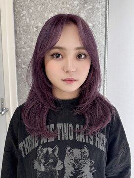 サンク 原宿 表参道(cinq) ヘーゼルベージュバタフライカットミディアムレイヤーカットボブ