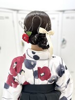 オルヴァ(Orva)&nbsp;タイトアレンジ　（卒業式ヘアセット）