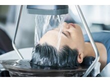 クローゼット(CLOSET)の雰囲気（話題の「頭浸浴」で頭皮をリセット。根本から、美髪へ。）