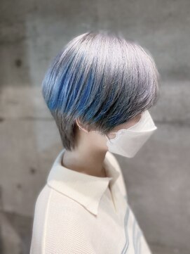 グランアージュ 池袋東口店(grandage) ペールシルバー×インナー水色カラージェンダーレスマッシュ