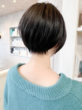 キャアリー(Caary) 福山市美容室Caary似合わせカット前下り丸みショートヘア