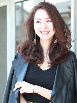 ナナナ パレナ 宝塚店(nanana parena) 毛先が程よく動くフェザーロングはデジパで再現性が抜群に