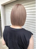 カカオベージュ×切りっぱなしボブ