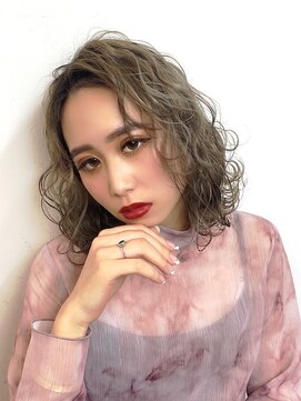 ラヴィエール(LAVIERE by R-EVOLUT) ミディアムレイヤー グレージュ オリーブグレー 柏/柏駅