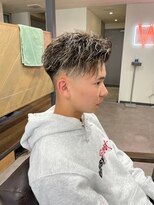 イーラ(era)&nbsp;ツイストスパイラルパーマリバースアップバングハイライト