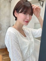 アフロート ルヴア(AFLOAT RUVUA) みね.耳掛けも可愛いマッシュショート!30代40代小顔新宿面長