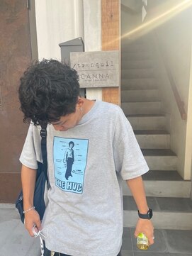 カンナ オーガニック ヘアデザイン(CANNA ORGANIC & HAIR DESIGN) メンズランダムパーマショート