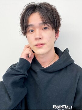 リベルテ グリット(Liberte Grit) 軽めレイヤーメンズショート×パーマで立体感スタイル