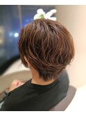 ショートボブカットのウェーブスタイル