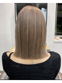艶感たっぷり切りっぱなしボブ