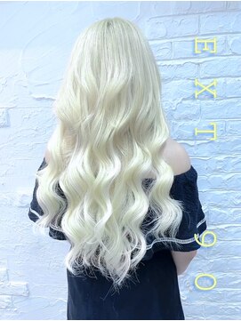 ウーロス(uros.) White blond