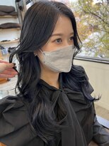 リン(Lin)&nbsp;くびれヘア暗髪